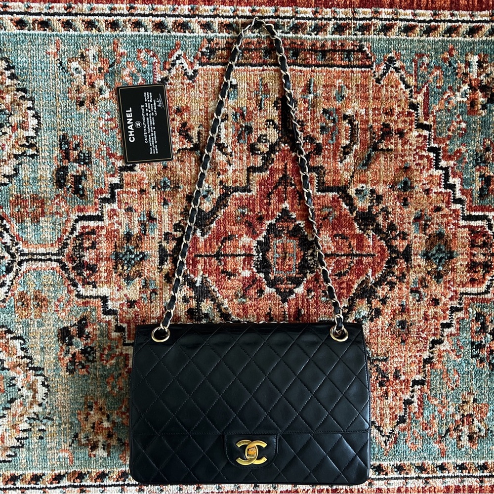 SOLD**Chanel Vintage Classic Medium Double Flap Bag - Picture 7 of 14